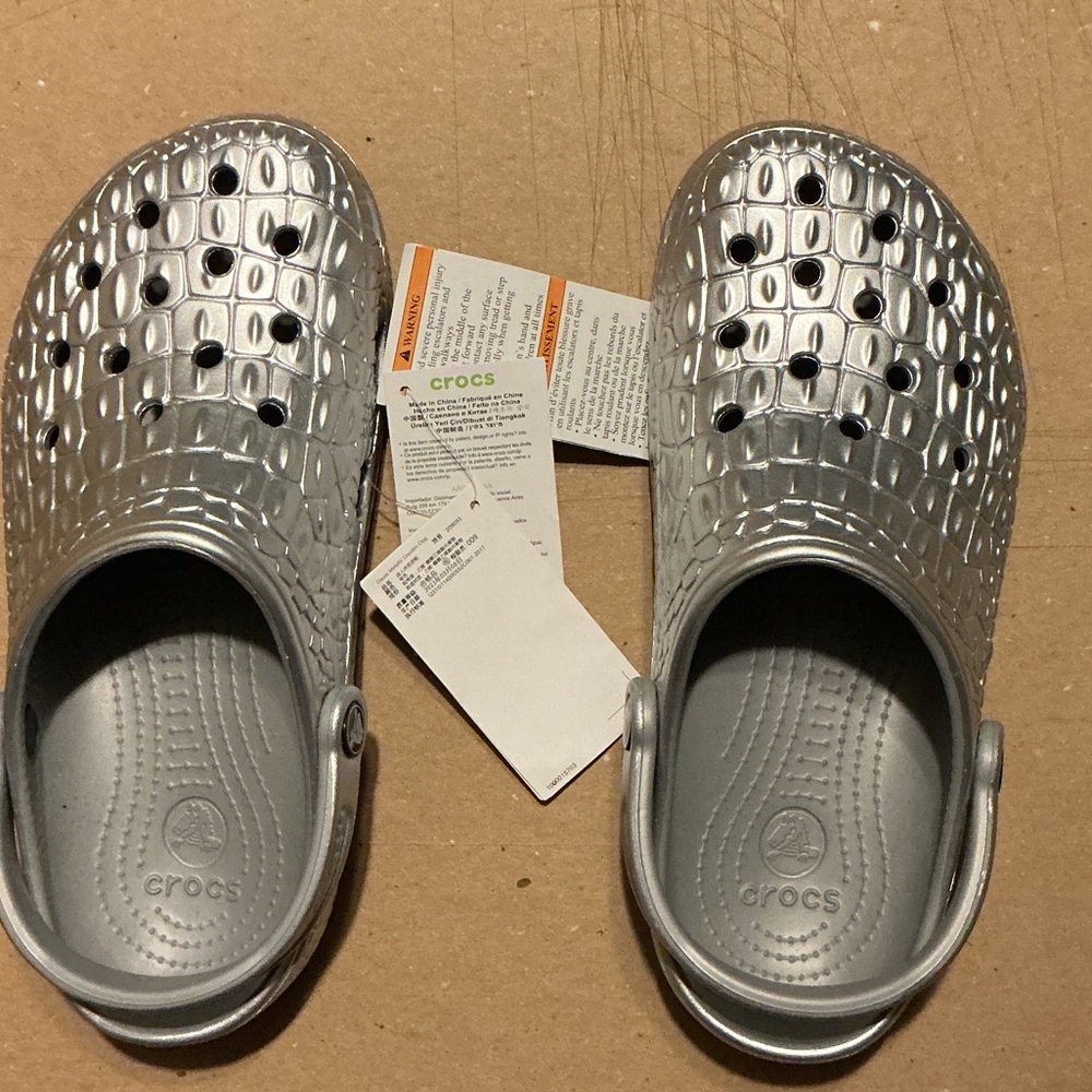 CROCS Women's Metallic Silver Clogs